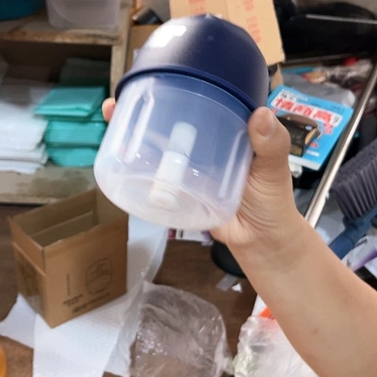 料理打虾器。