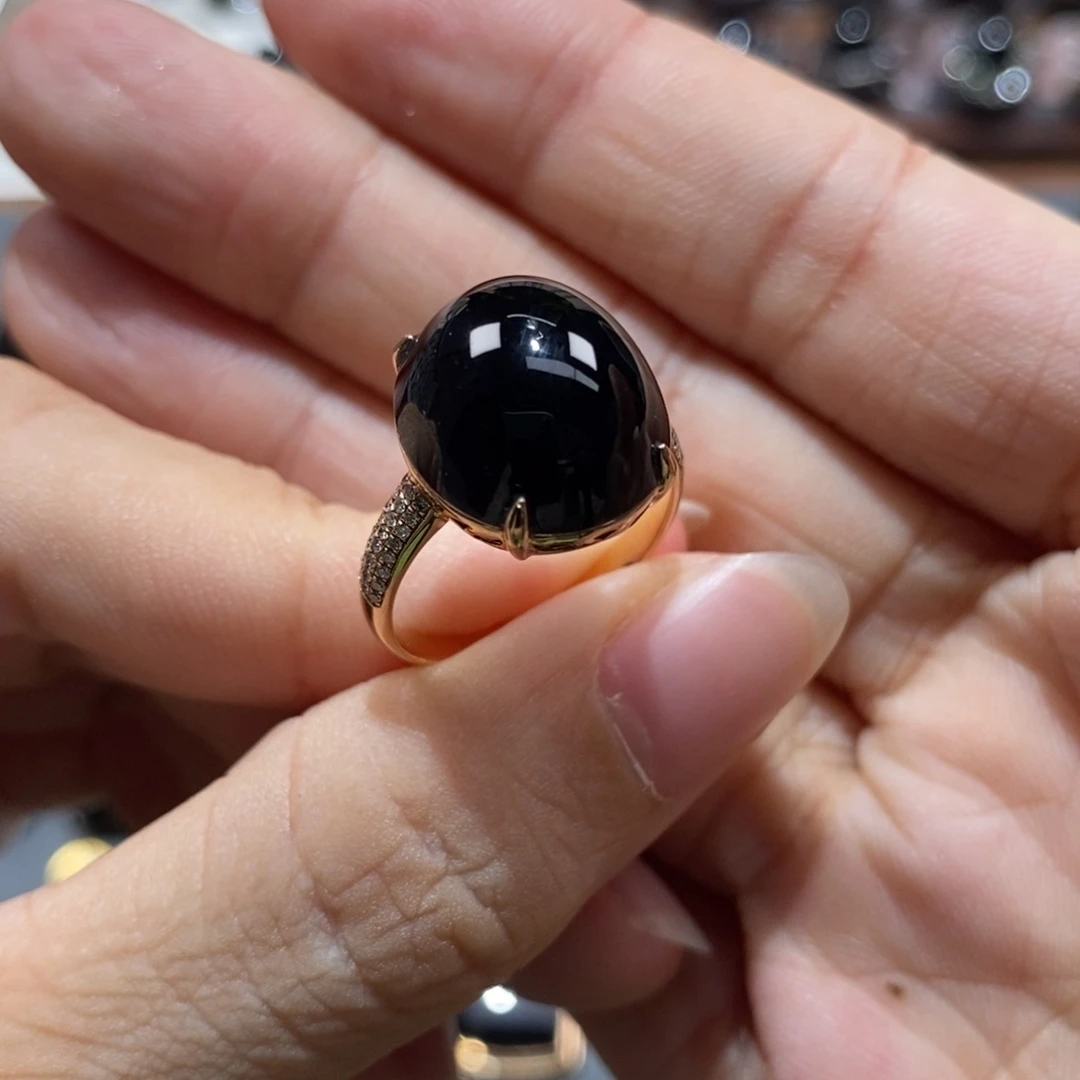 翡翠18K金镶嵌戒指