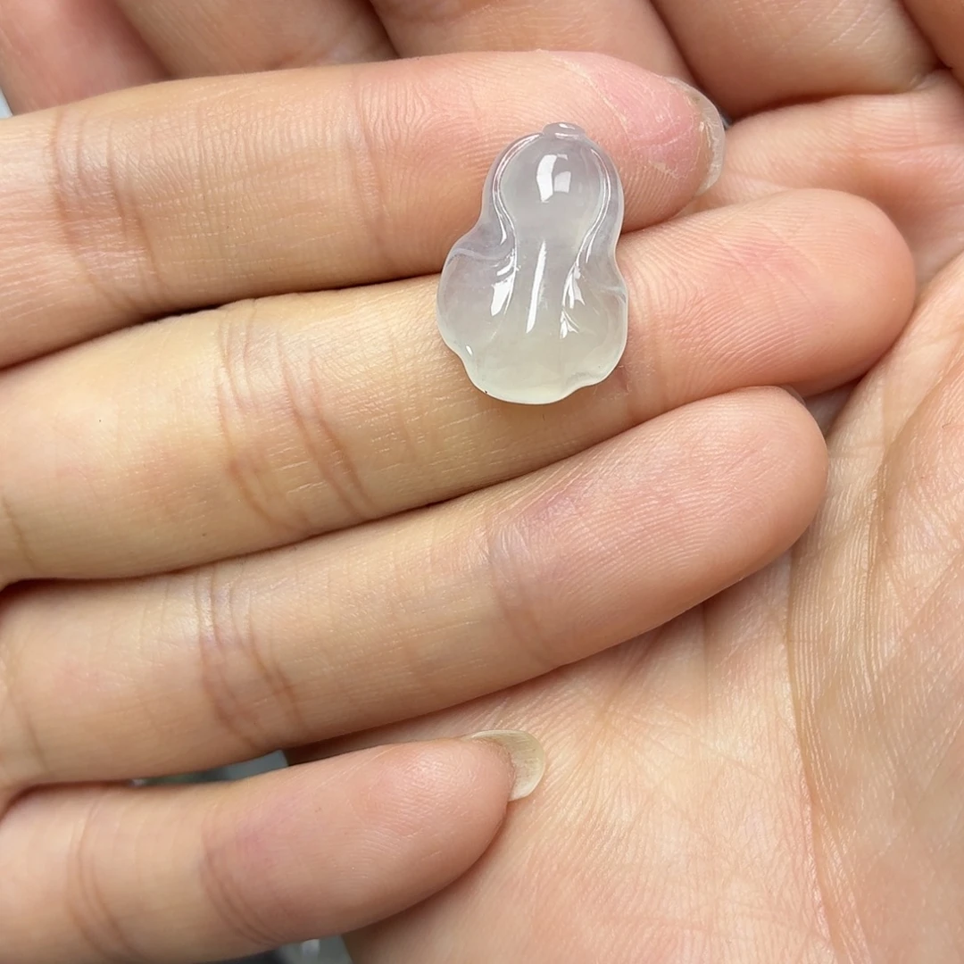 翡翠未镶嵌颈饰白菜