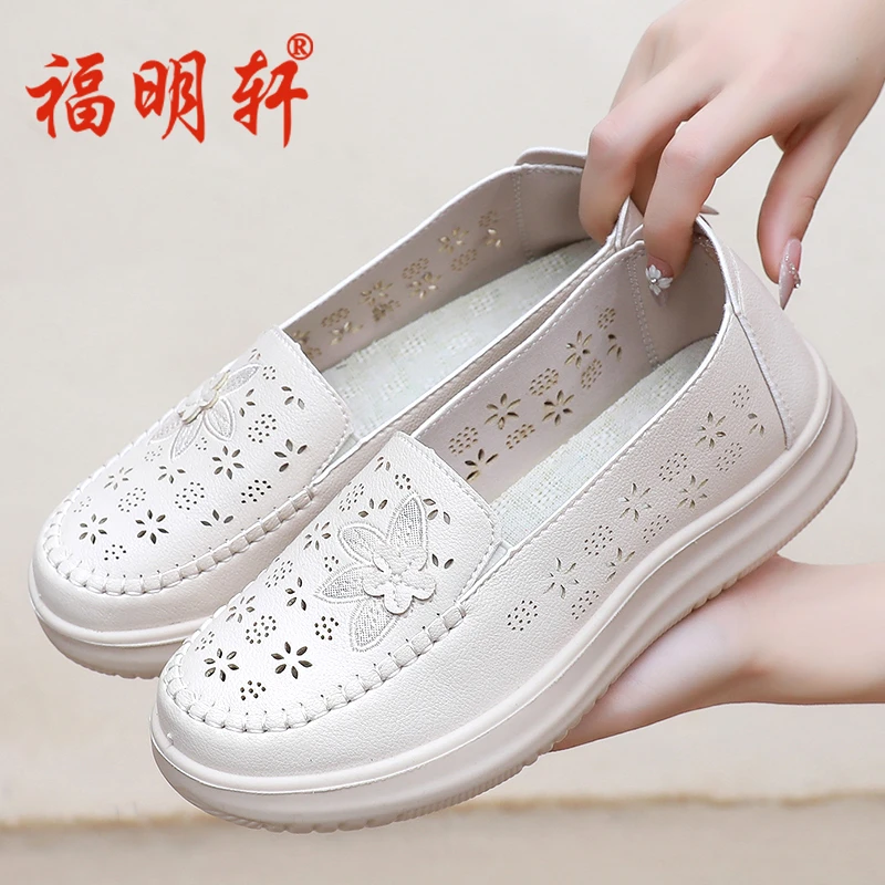 中老年妈妈鞋夏季透气洞洞鞋防滑软底老北京布鞋女镂空老太太凉鞋