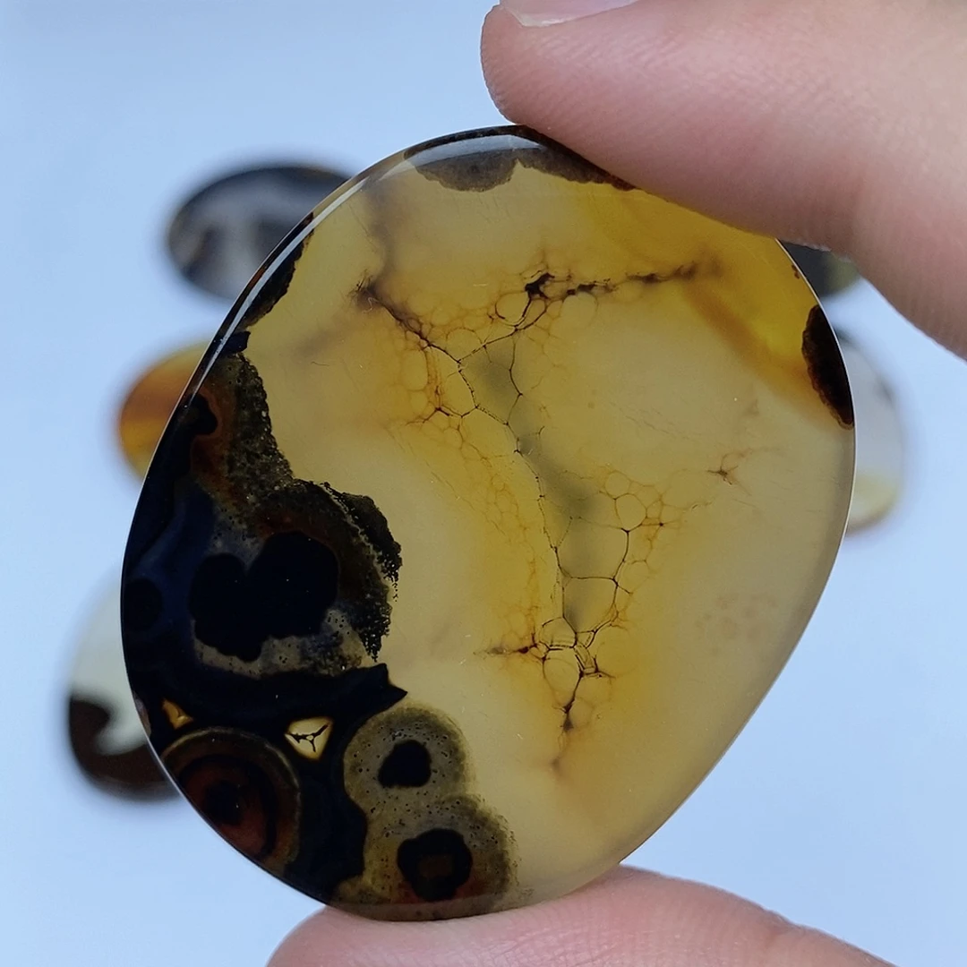 玛瑙/玉髓未镶嵌珠宝半成品