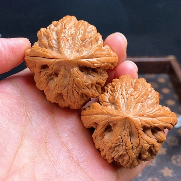 把件文玩核桃虎头王44尺