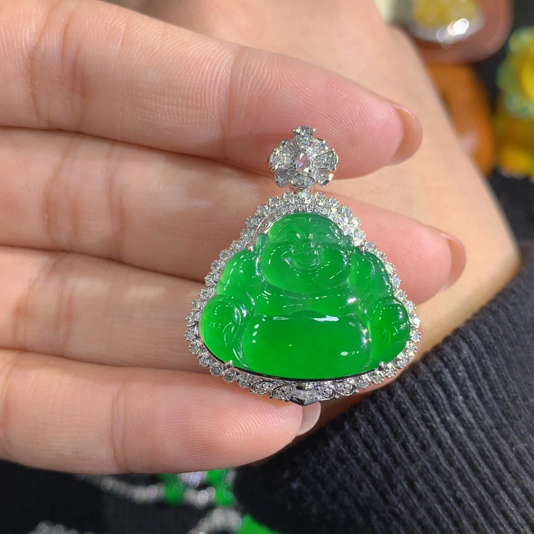 翡翠18K金镶嵌颈饰