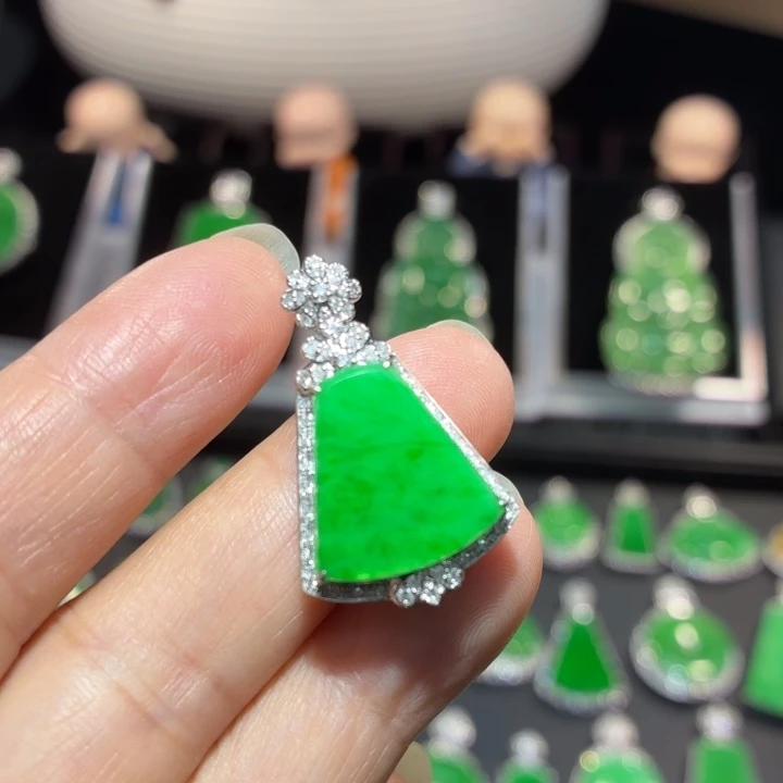 翡翠18K金镶嵌吊坠(不含链)翡翠