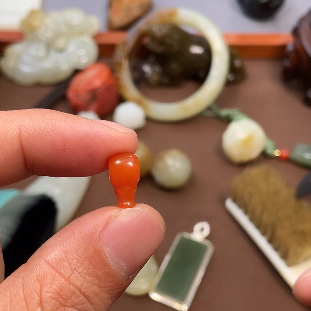 南红玛瑙颈饰未镶嵌