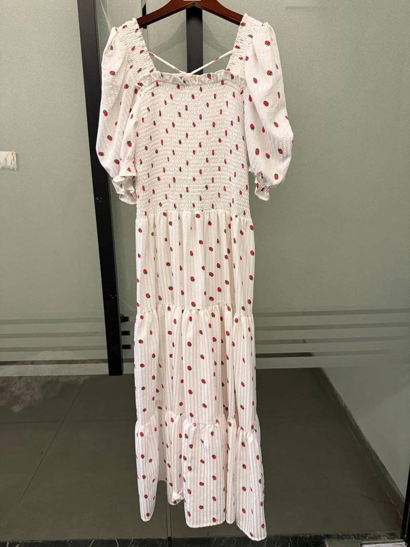 【白色草莓】甜美可爱洋气裙子一字肩收腰显瘦连衣裙沙滩裙海边出片