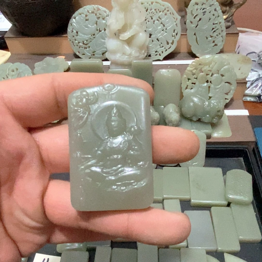 和田玉未镶嵌颈饰灿***空25