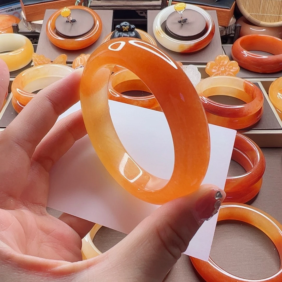 新***艺石英质玉（黄龙玉）未镶嵌手镯