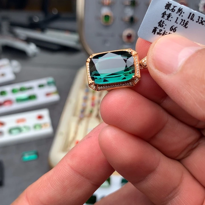 碧玺18K金镶嵌颈饰碧玺