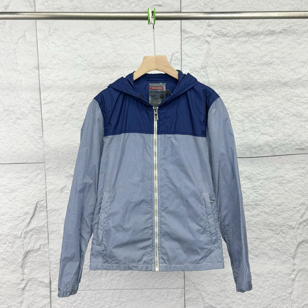 99新 Prada/普拉达 48码/蓝色格子拼接连帽防风长袖外套/18051826