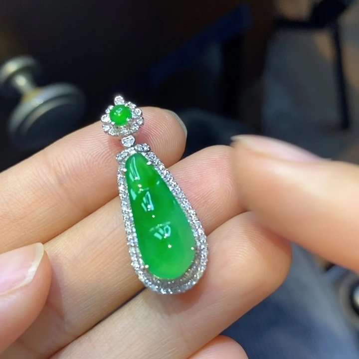 翡翠18K金镶嵌吊坠(不含链)