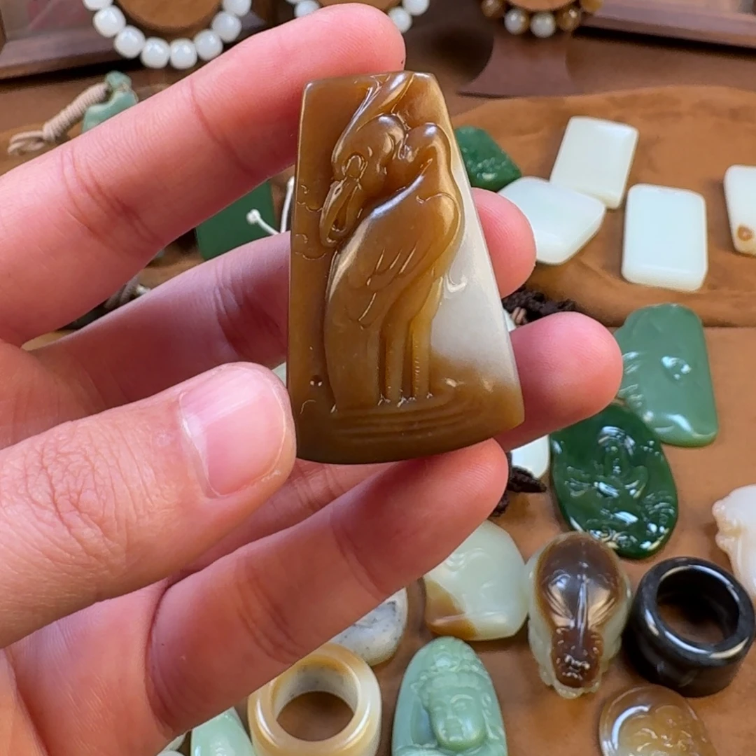 和田玉（糖玉）未镶嵌吊坠(赠链)