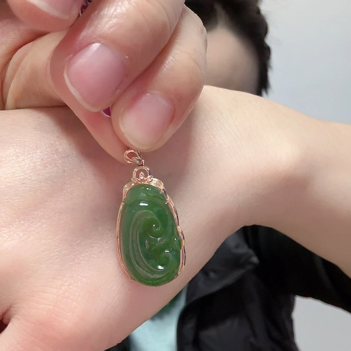 颈饰18K金镶嵌和田玉仓库