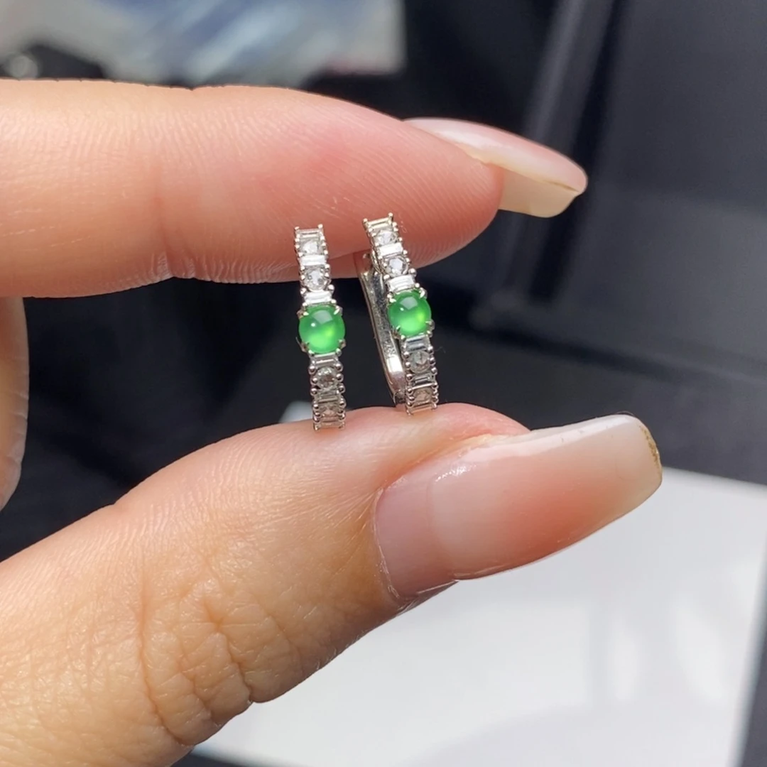 翡翠18K金镶嵌耳饰小蛋面