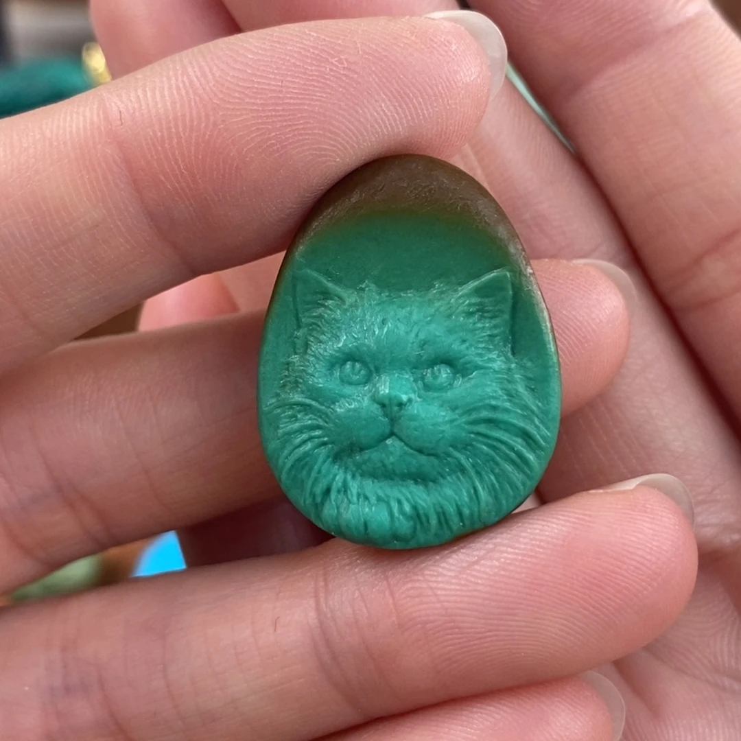 绿松石未镶嵌。猫牌