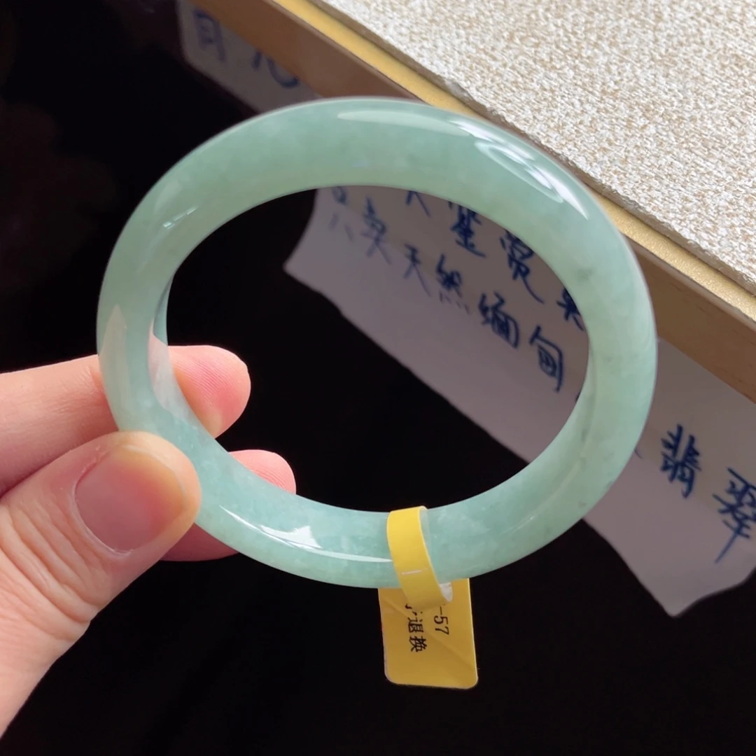 翡翠未镶嵌手镯手镯