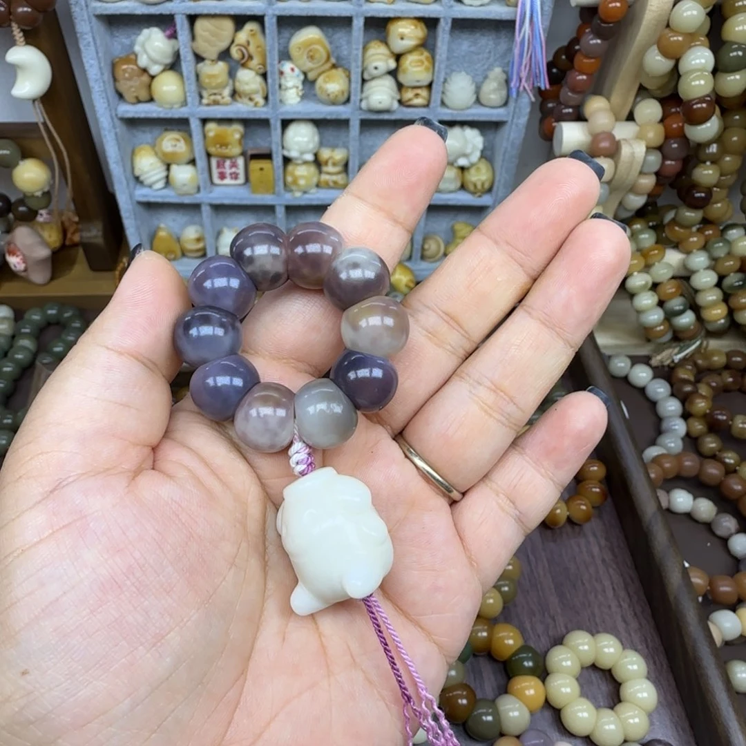 吊坠菩提根/象牙果