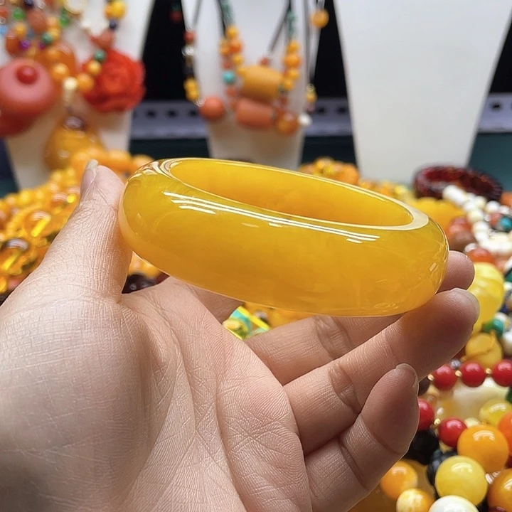 琥珀未镶嵌手链69千串