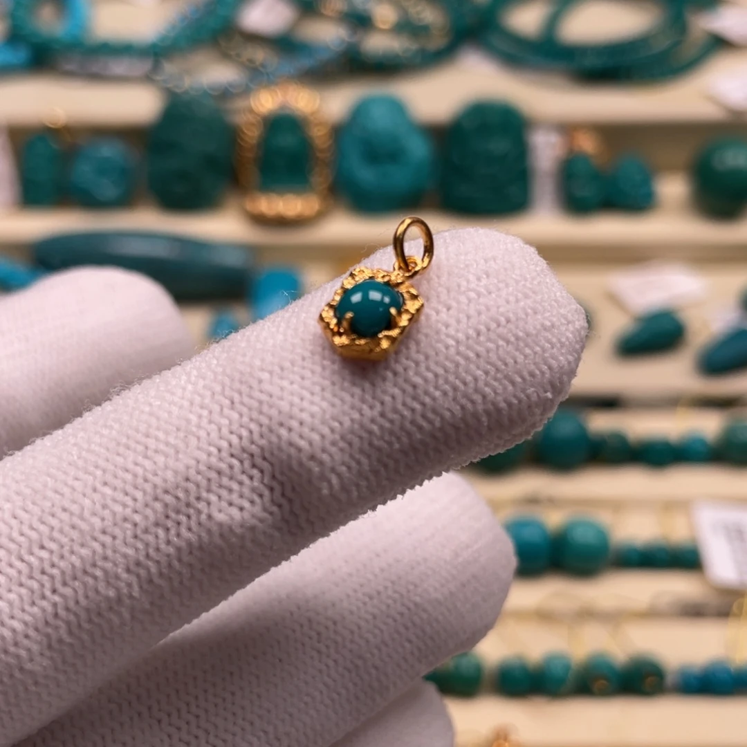 18K金镶嵌绿松石珠宝奇石