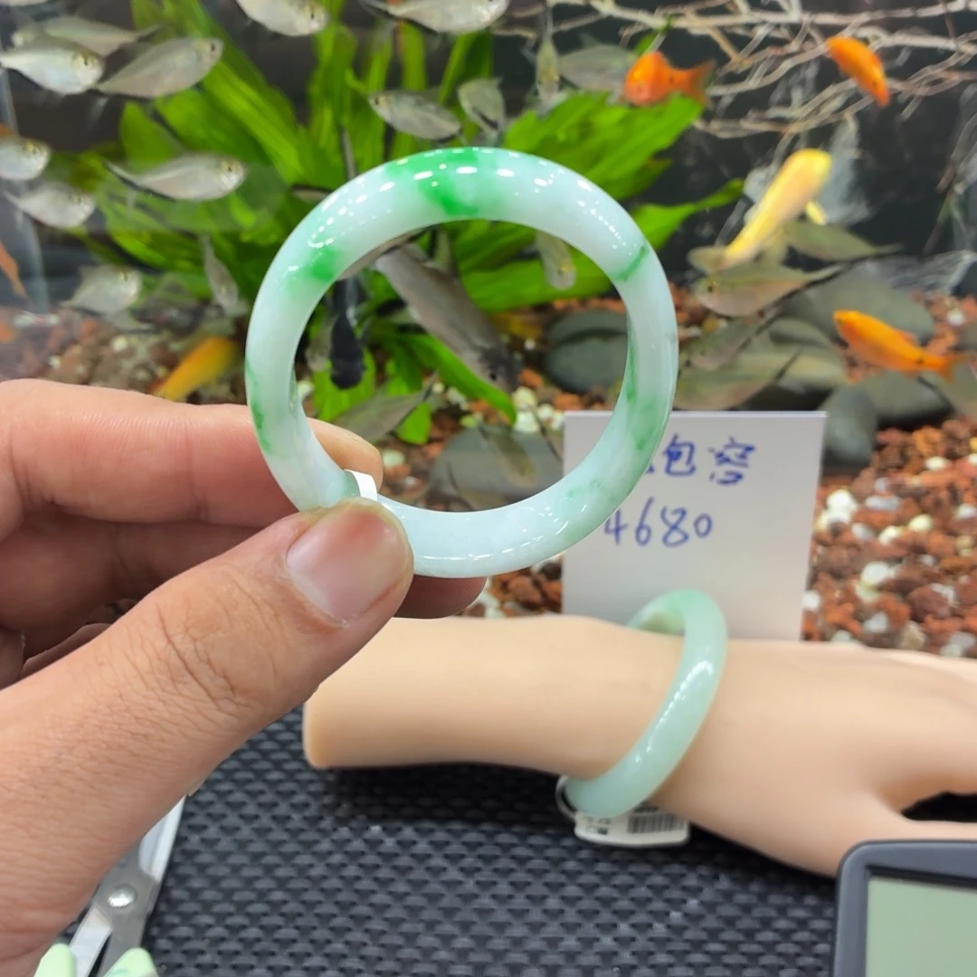 翡翠未镶嵌手镯手镯贵妃