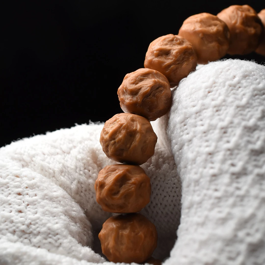 《龙蛇之变》猴头核桃 雕刻手串 尺寸11+左右 市面高版本