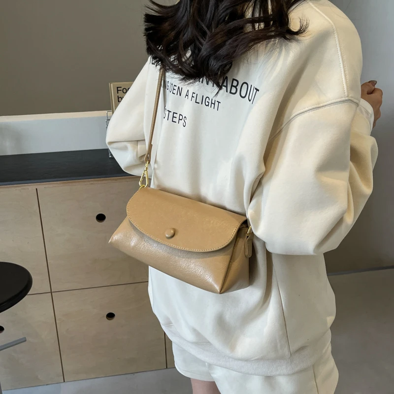 捌壹D新款女包时尚小众简约斜挎包