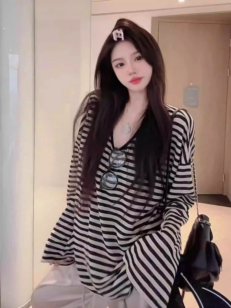 韩系oversize慵懒大领口U领黑白条纹长袖T恤女夏宽松防晒罩衫上衣