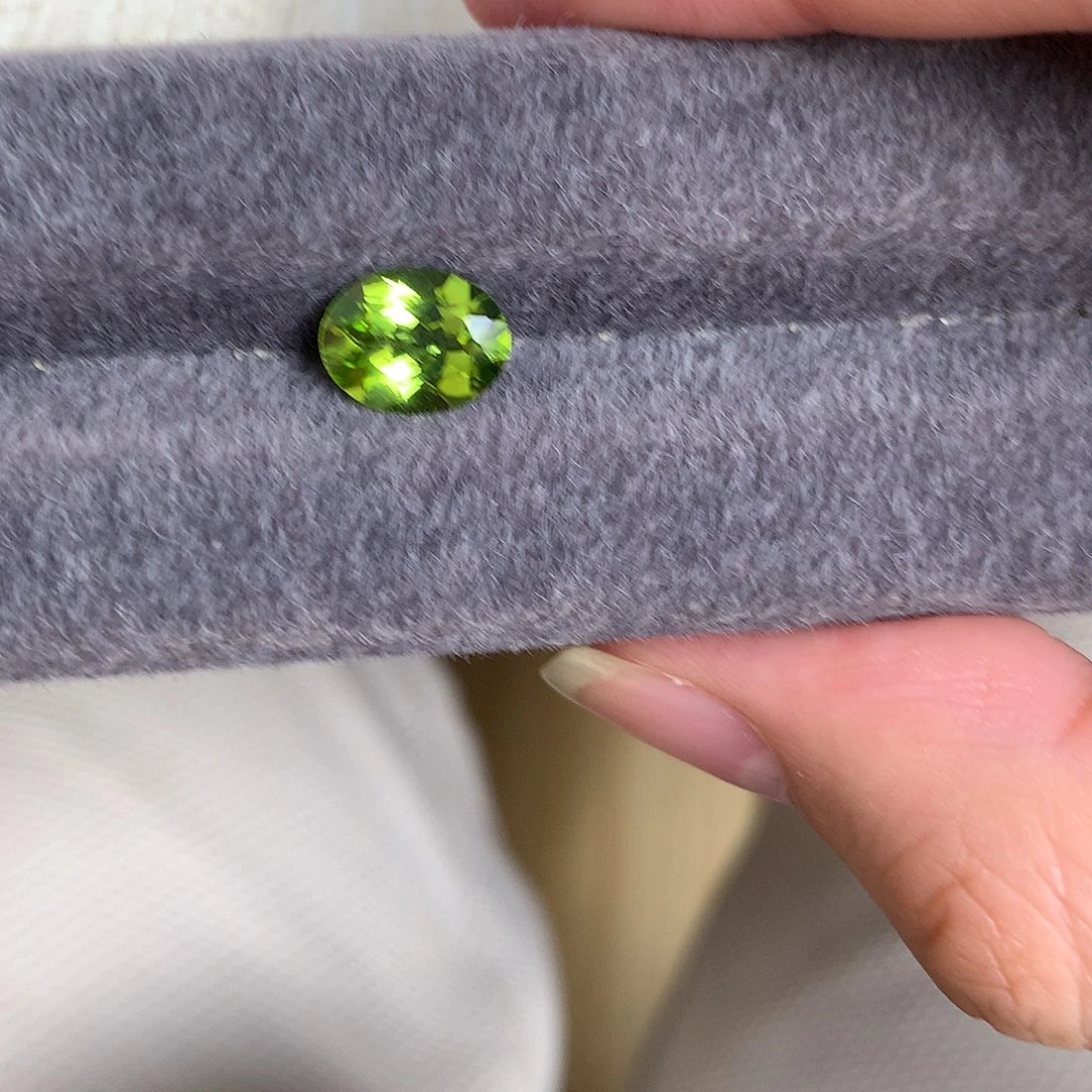 裸石未镶嵌橄榄石2.33 缅甸