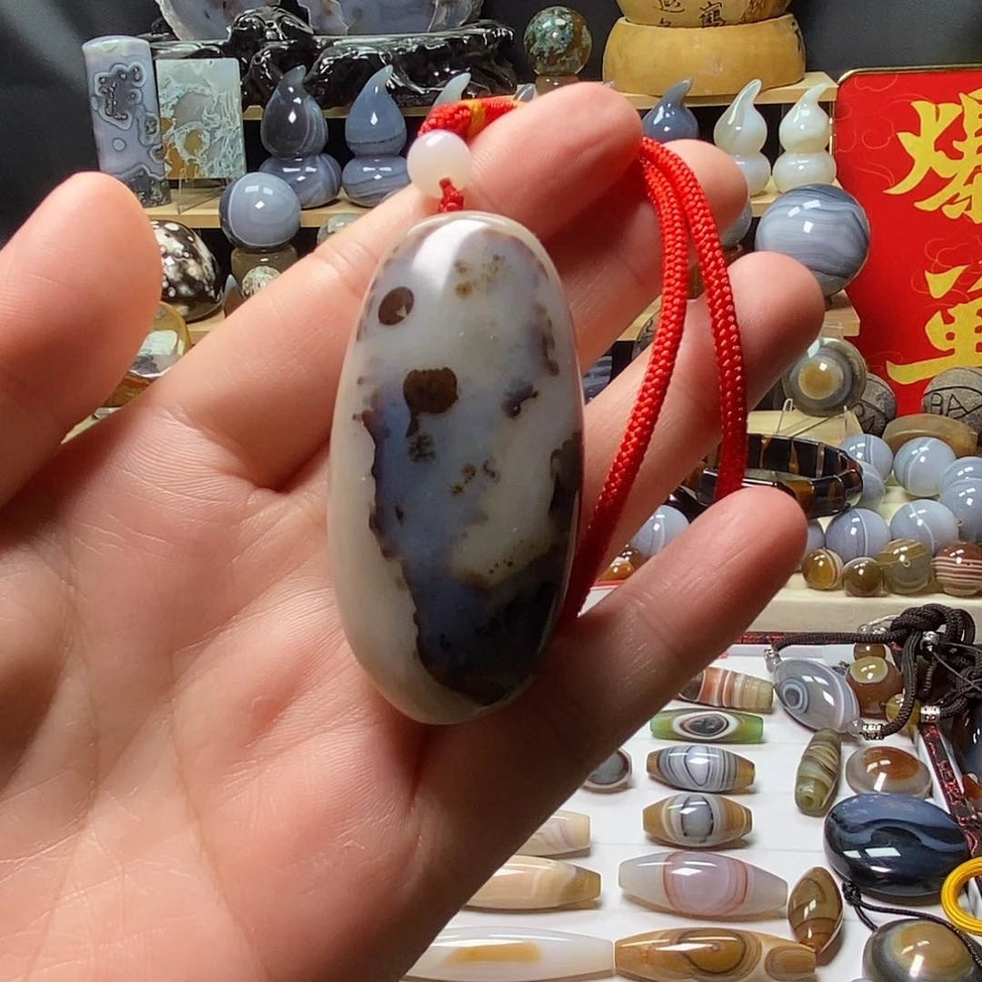 未镶嵌颈饰玛瑙/玉髓精品手把石