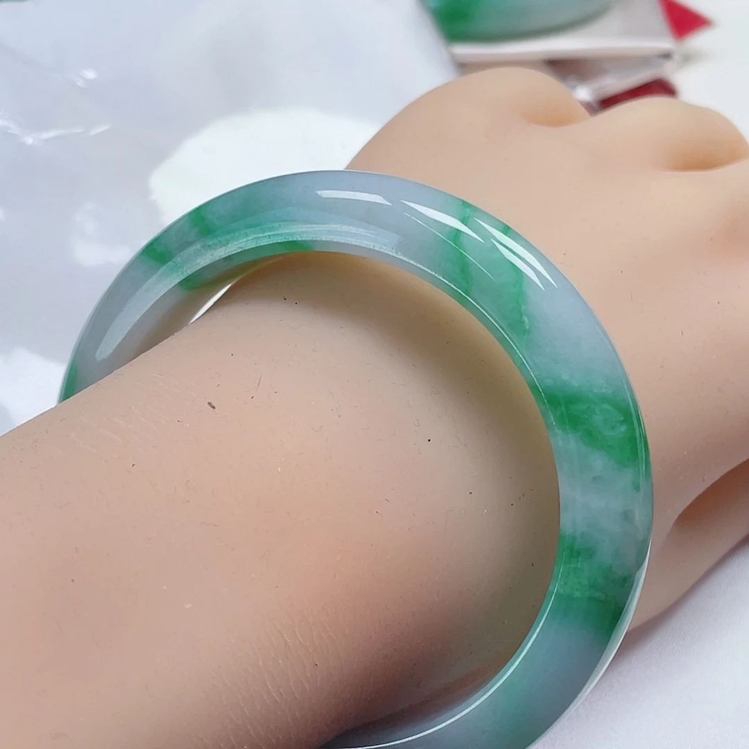 翡翠手镯未镶嵌缅甸翡翠手镯57圈