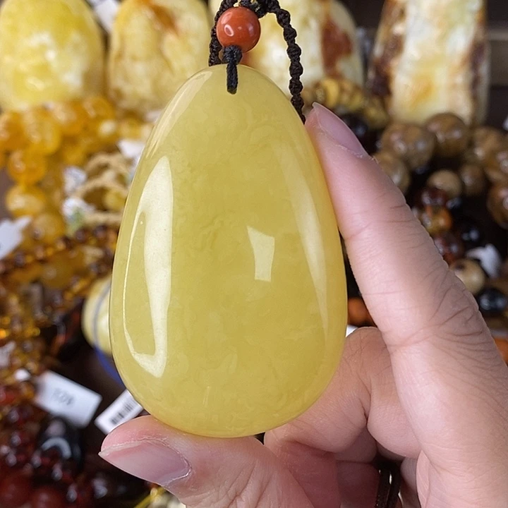 蜜蜡未镶嵌珠宝奇石