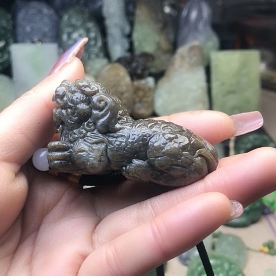 和田玉（糖玉）未镶嵌把件