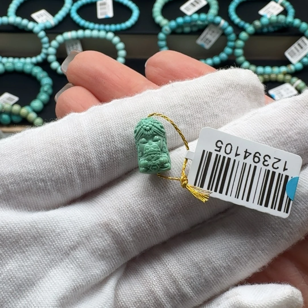 绿松石未镶嵌挂件