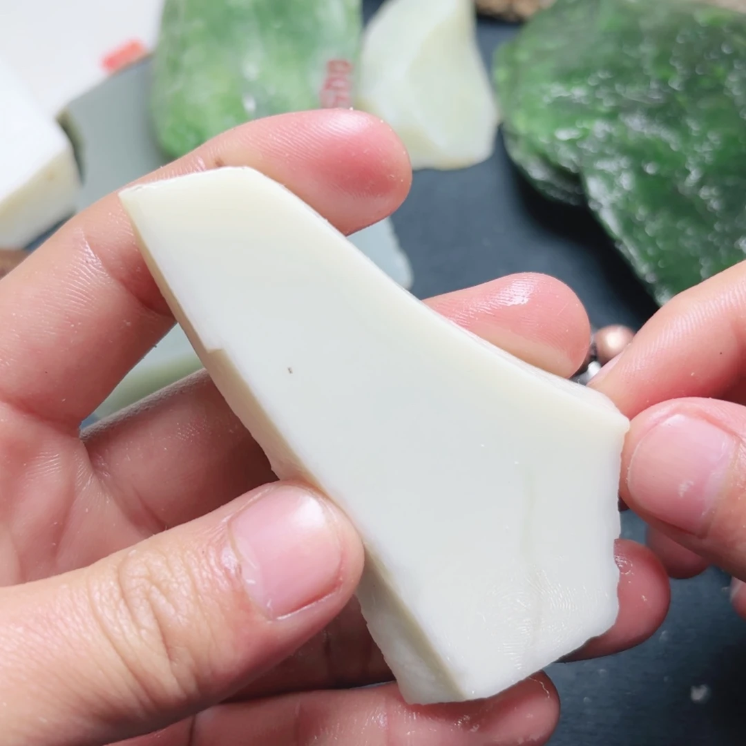 和田玉未镶嵌珠宝奇石