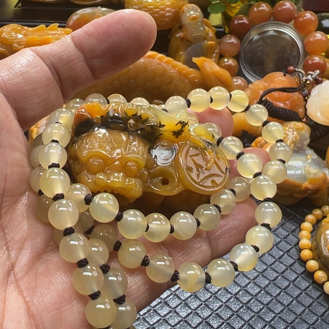 石英质玉未镶嵌颈饰