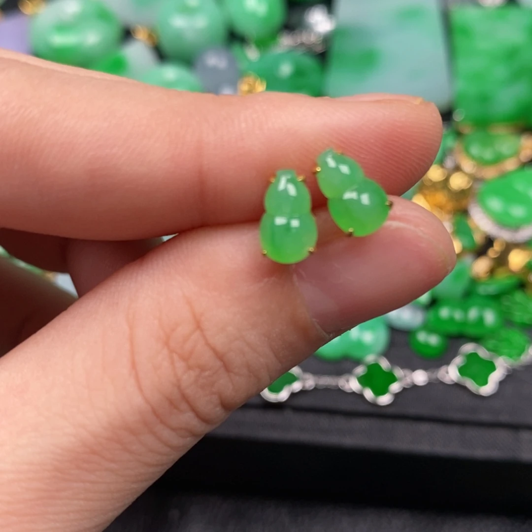 翡翠18K金镶嵌耳饰翡翠