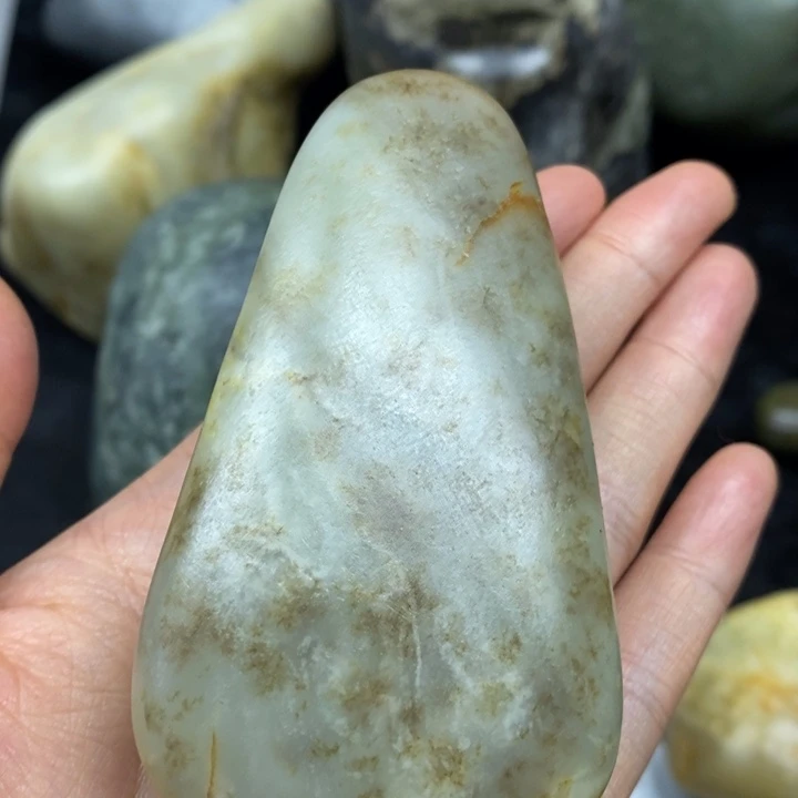 未镶嵌和田玉（糖玉）挂件
