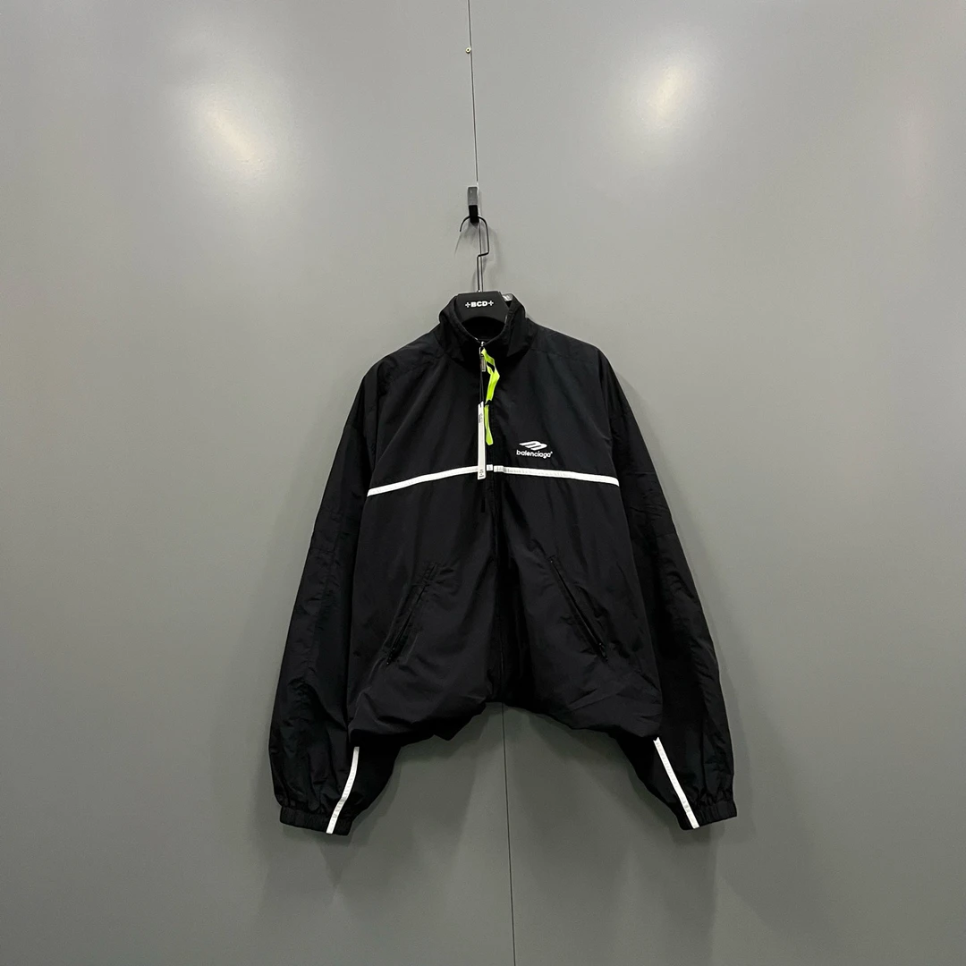 99新 Balenciaga/巴黎世家 楠1 黑色刺绣小logo外套 609024