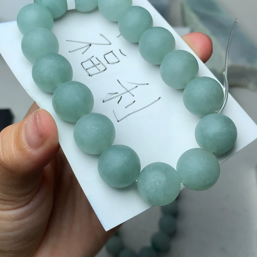 定制翡翠未镶嵌天***肩珠子