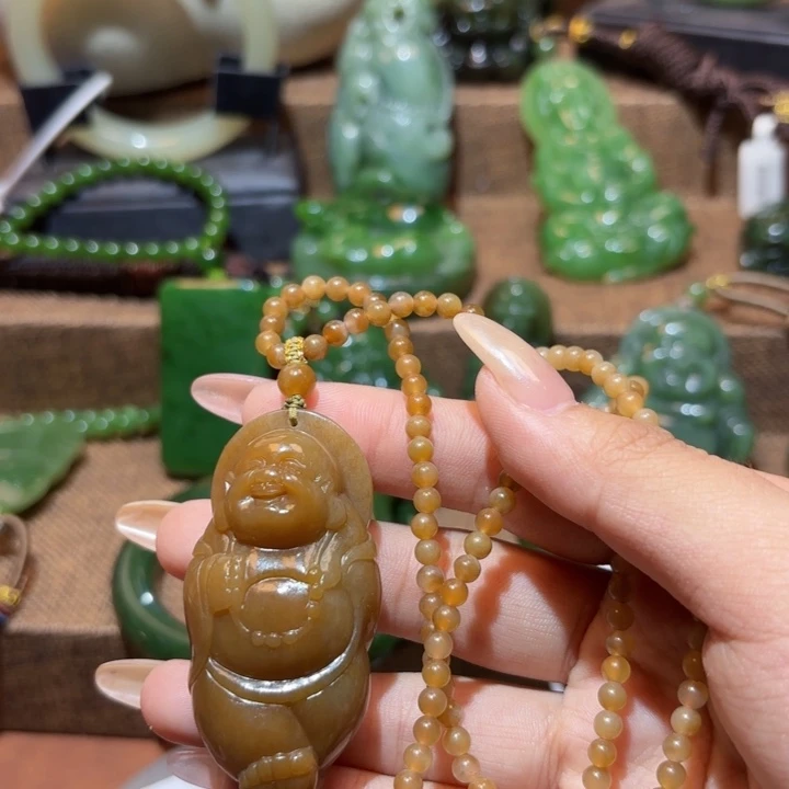 颈饰未镶嵌和田玉