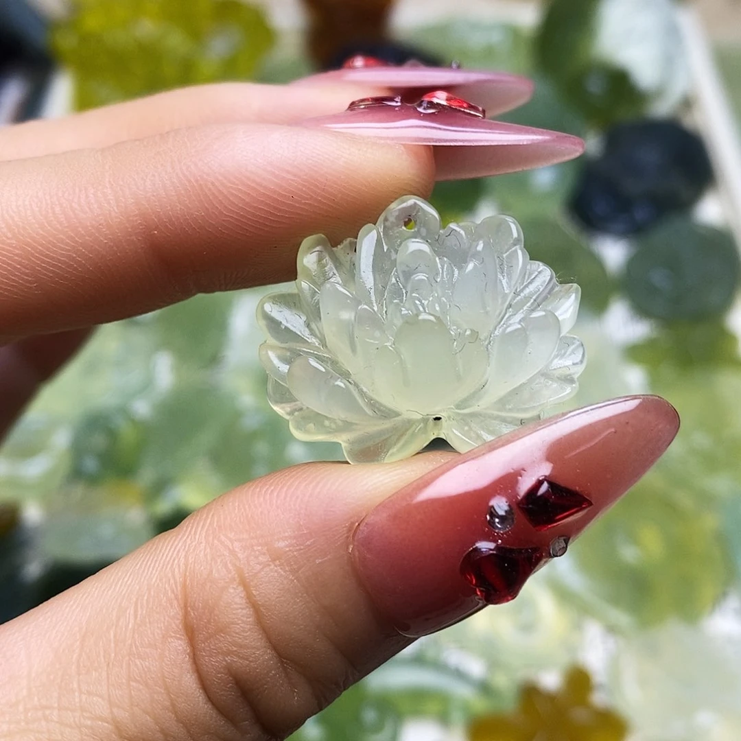 未镶嵌蛇纹石玉颈饰