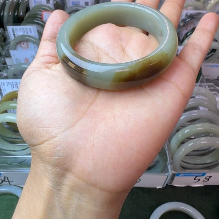 冥***座和田玉（糖玉）未镶嵌手镯