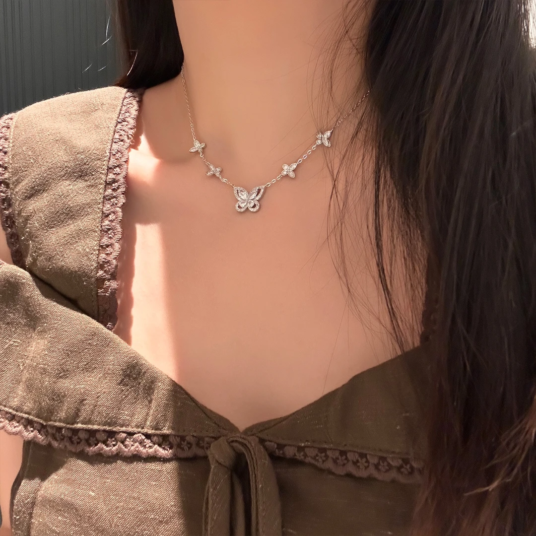 oushipei/欧诗佩 铜合金合成锆石项链 甜美微镶闪钻幻影蝴蝶项链