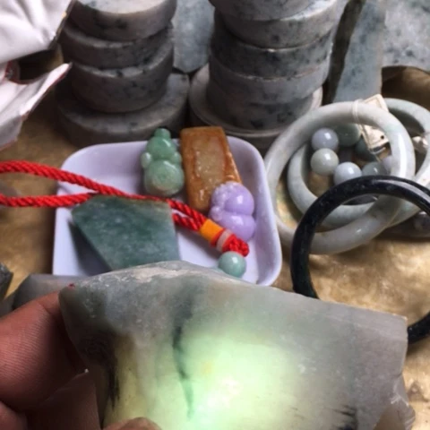 翡翠散珠天然翡翠