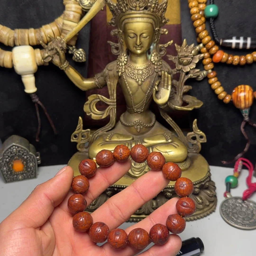 鼓***情格桑工艺坊直播间