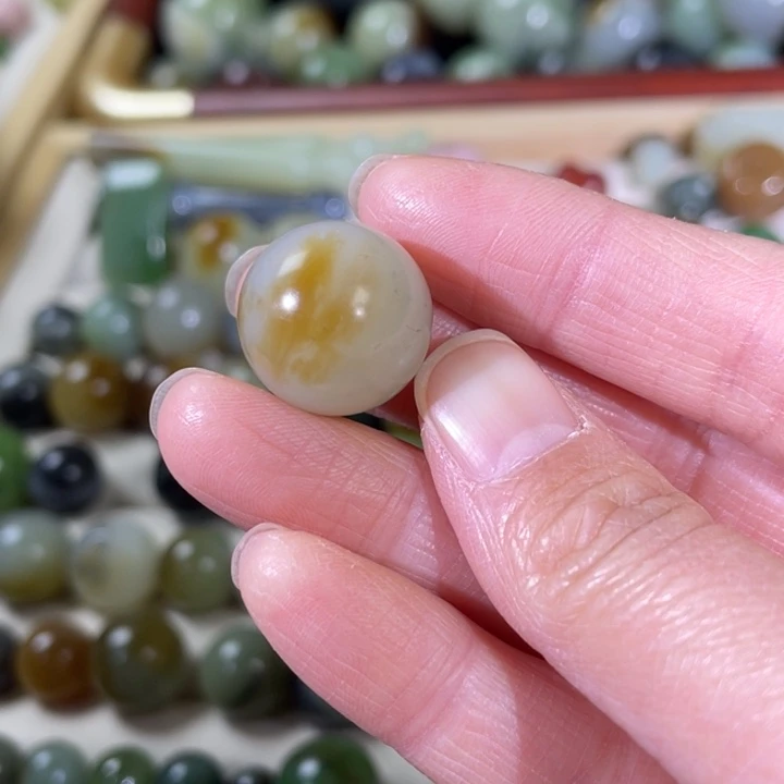 和田玉（糖玉）未镶嵌珠宝半成品18