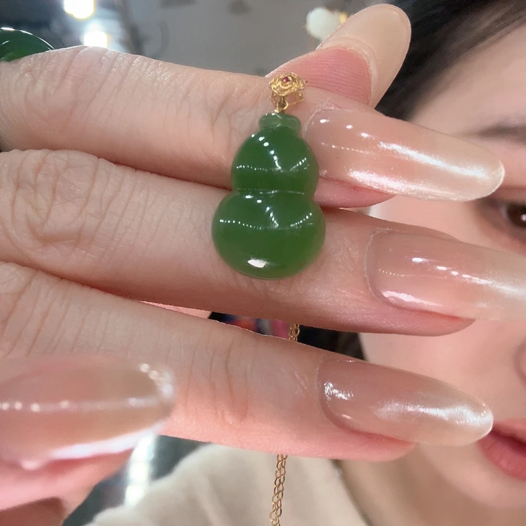 和田玉颈饰18K金镶嵌