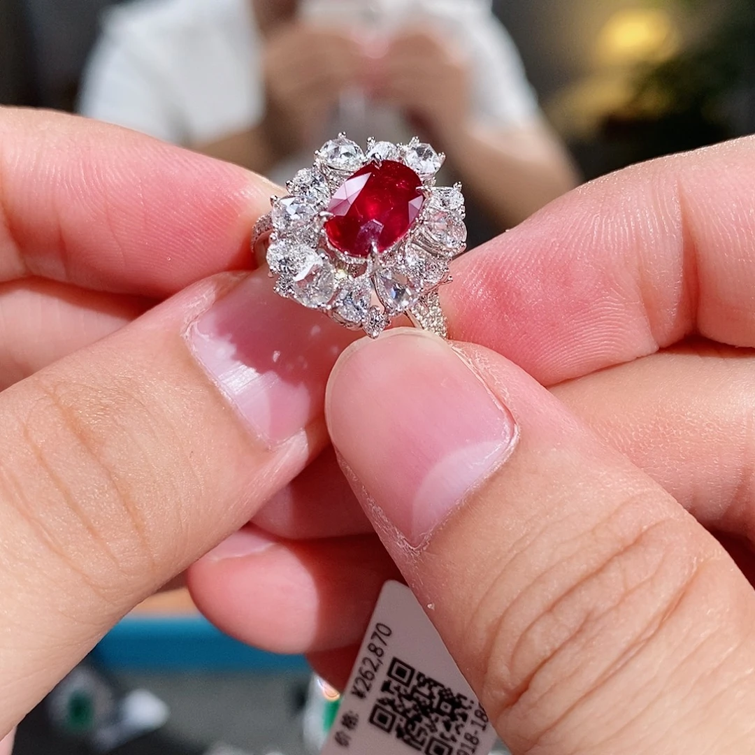 18K金镶嵌戒指红宝石2.04ct