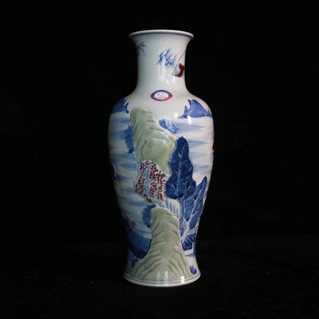 清代 青花釉里红绿彩贴塑山水通景瓶