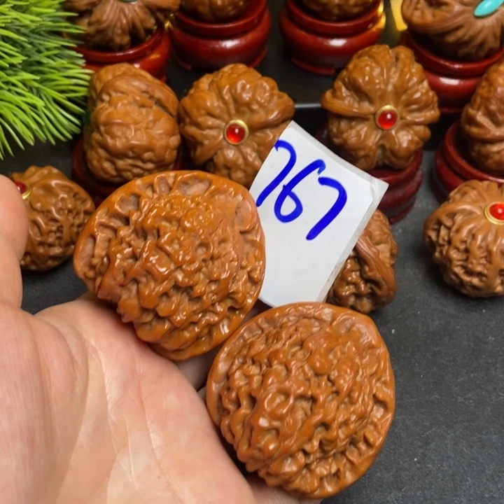 44官帽767文玩核桃狮子头